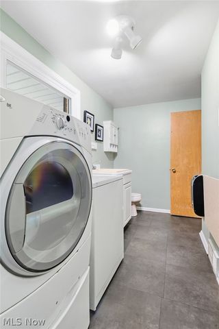2033 Clearview Street NE, Massillon, OH 44646