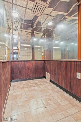 2033 Clearview Street NE, Massillon, OH 44646