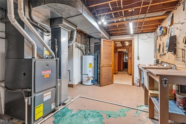 2033 Clearview Street NE, Massillon, OH 44646