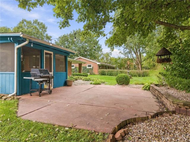 2033 Clearview Street NE, Massillon, OH 44646