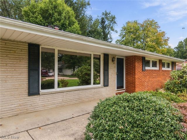 2033 Clearview Street NE, Massillon, OH 44646
