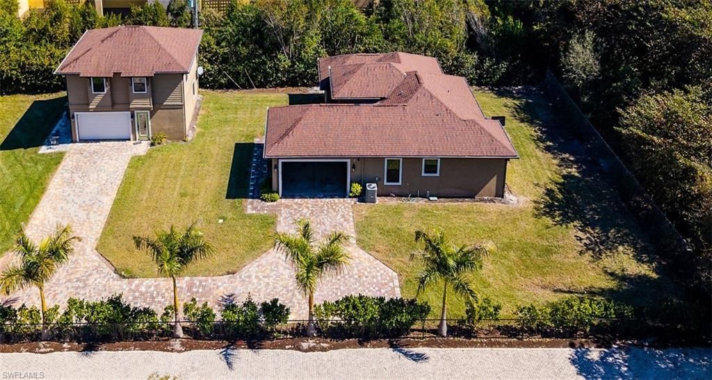 1386 Rosemary LN, NAPLES, FL 34103 — exterior