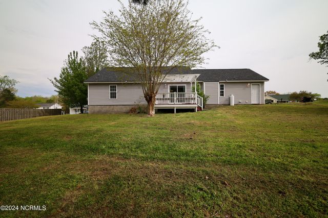 108 Stepping Stone Trail, Jacksonville, NC 28546