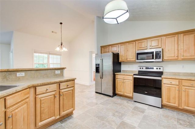 221 Glenview Trail, Griffin, GA 30224