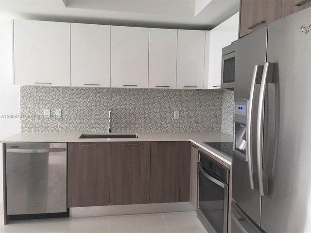5252 NW 85th Ave 801, Doral, FL 33166