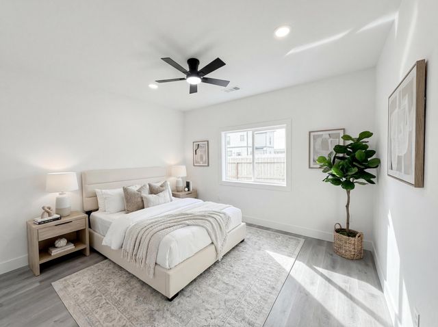 465 Arnos Street, Talent, OR 97540