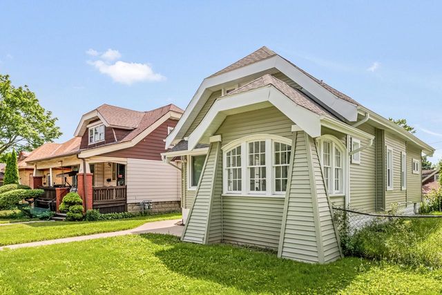 3713 N 15th STREET, Milwaukee, WI 53206