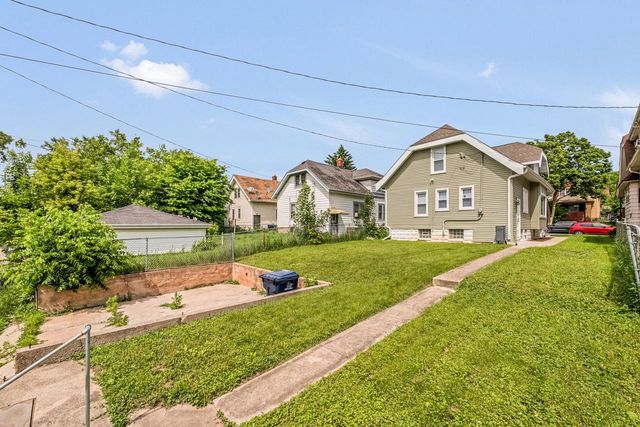 3713 N 15th STREET, Milwaukee, WI 53206
