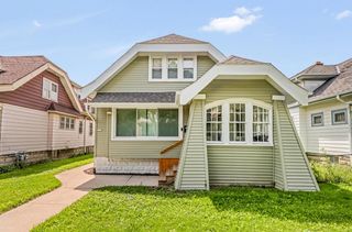 3713 N 15th STREET, Milwaukee, WI 53206