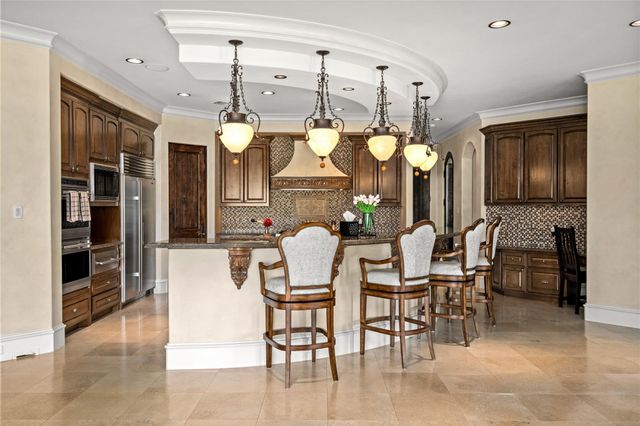 3511 Avignon Court, Houston, TX 77082