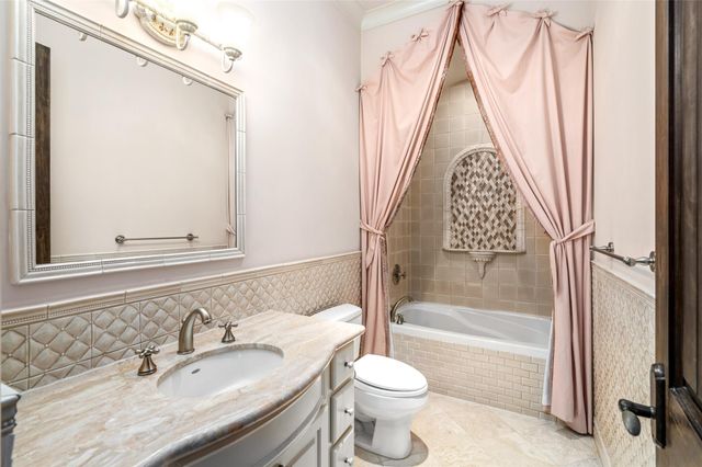 3511 Avignon Court, Houston, TX 77082