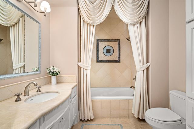 3511 Avignon Court, Houston, TX 77082