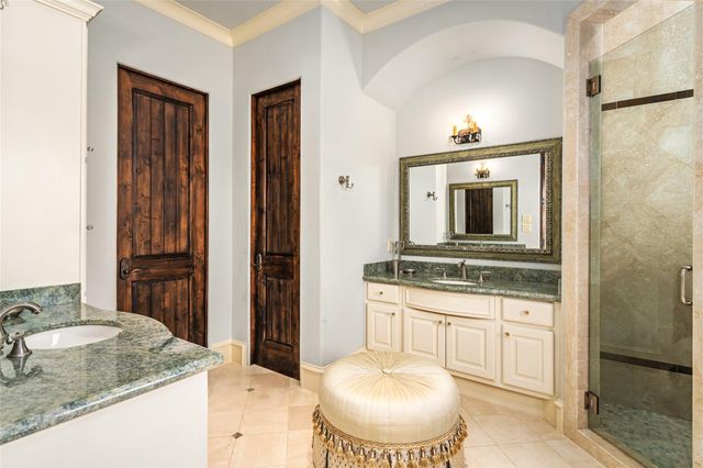 3511 Avignon Court, Houston, TX 77082