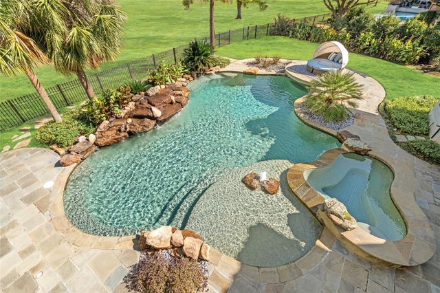 3511 Avignon Court, Houston, TX 77082