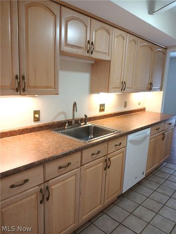 940 Trimble Place, Sagamore Hills, OH 44067