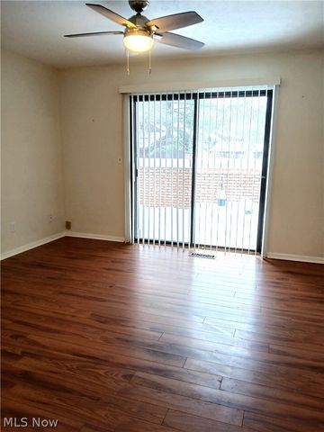 940 Trimble Place, Sagamore Hills, OH 44067