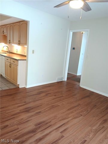 940 Trimble Place, Sagamore Hills, OH 44067