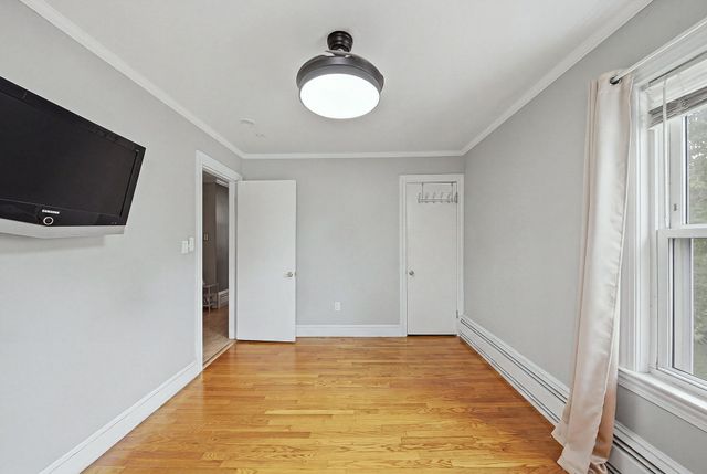 120 Leroy Ave, Lawrence, MA 01841