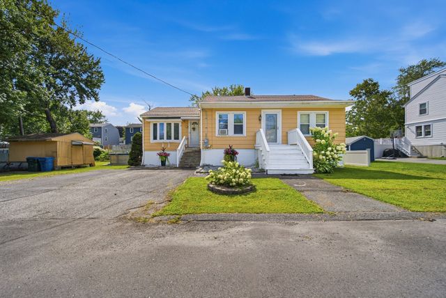 120 Leroy Ave, Lawrence, MA 01841