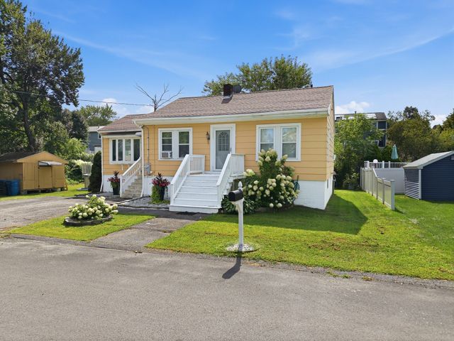 120 Leroy Ave, Lawrence, MA 01841