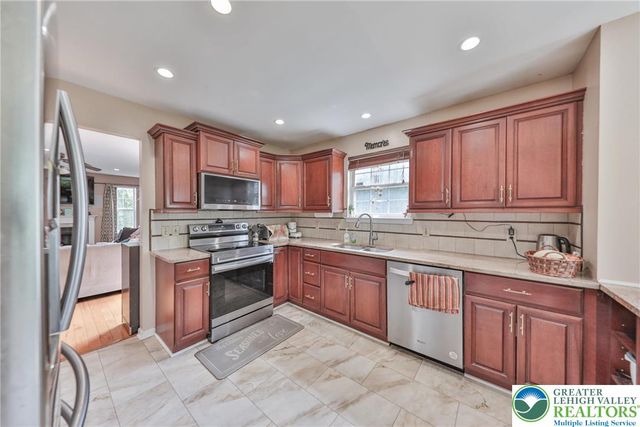 1222 Sycamore, Forks Twp, PA 18040