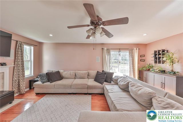 1222 Sycamore, Forks Twp, PA 18040