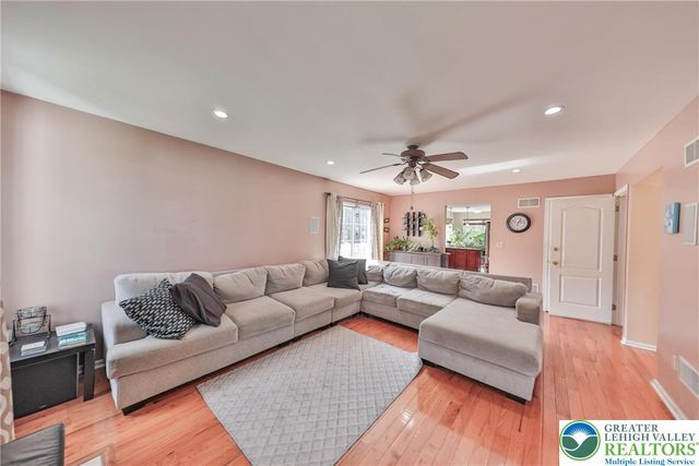 1222 Sycamore, Forks Twp, PA 18040