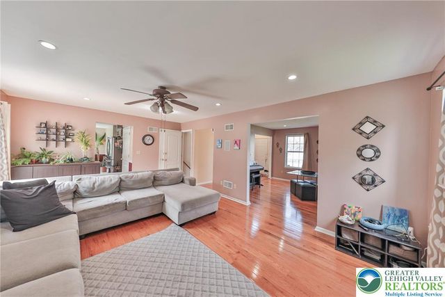 1222 Sycamore, Forks Twp, PA 18040