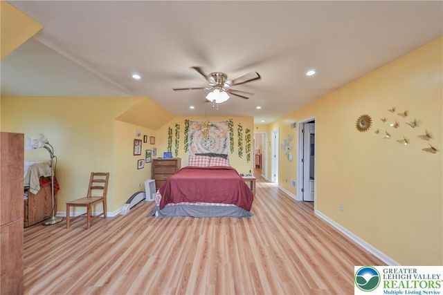 1222 Sycamore, Forks Twp, PA 18040