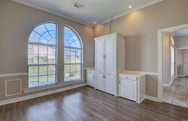 226 Country Club Parkway, Maumelle, AR 72113