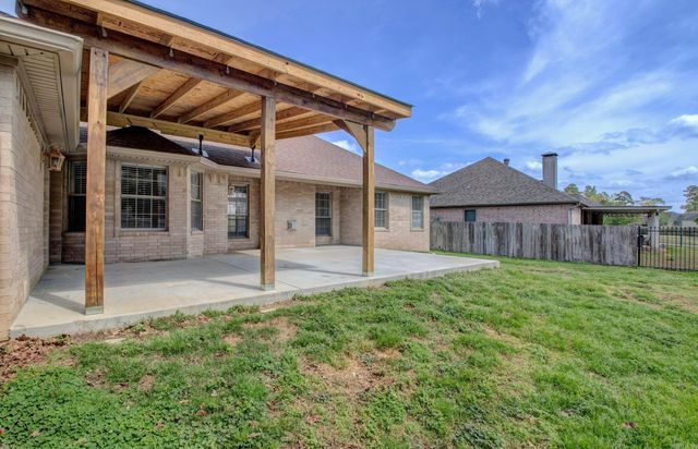 226 Country Club Parkway, Maumelle, AR 72113