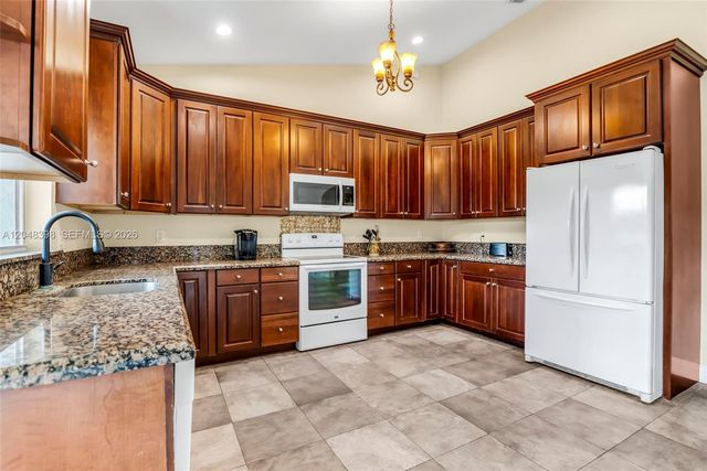 11448 N 59th Street N, West Palm Beach, FL 33411