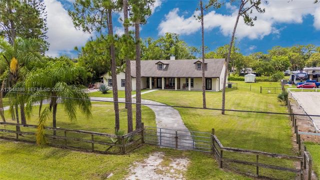 11448 N 59th Street N, West Palm Beach, FL 33411