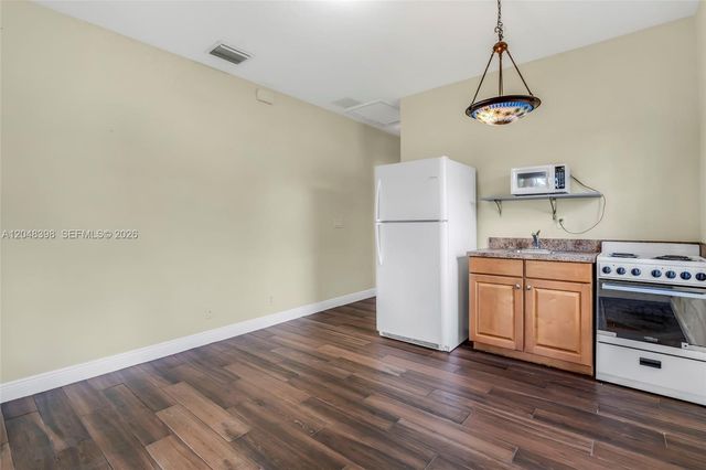 11448 N 59th Street N, West Palm Beach, FL 33411