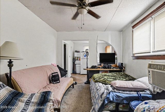 1614 S Washington Avenue, Lansing, MI 48910