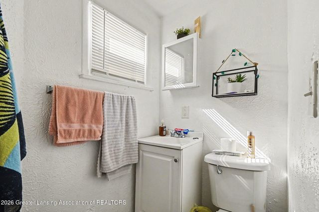 1614 S Washington Avenue, Lansing, MI 48910