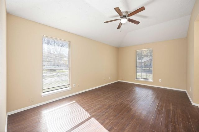 3811 Meadow Place Drive, Houston, TX 77082