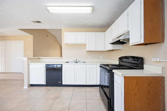 3811 Meadow Place Drive, Houston, TX 77082