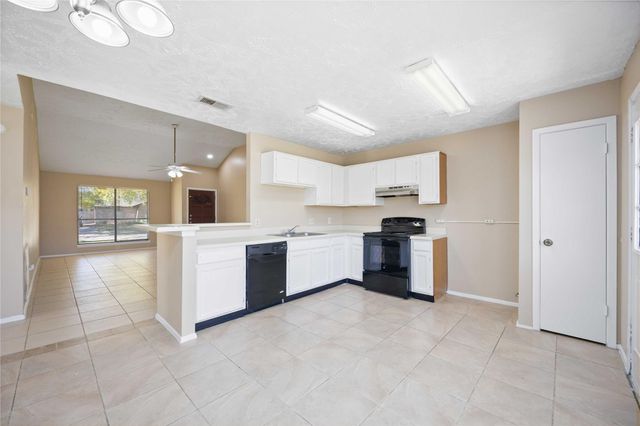 3811 Meadow Place Drive, Houston, TX 77082