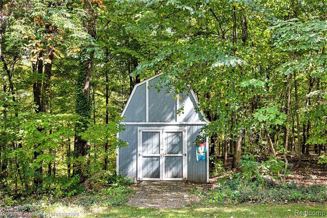 5511 Blood Road, Metamora, MI 48455