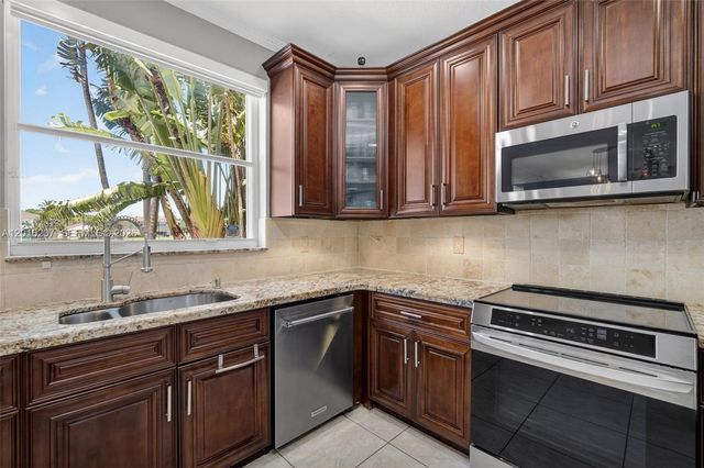 16735 NW 11th Street, Pembroke Pines, FL 33028