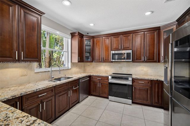 16735 NW 11th Street, Pembroke Pines, FL 33028