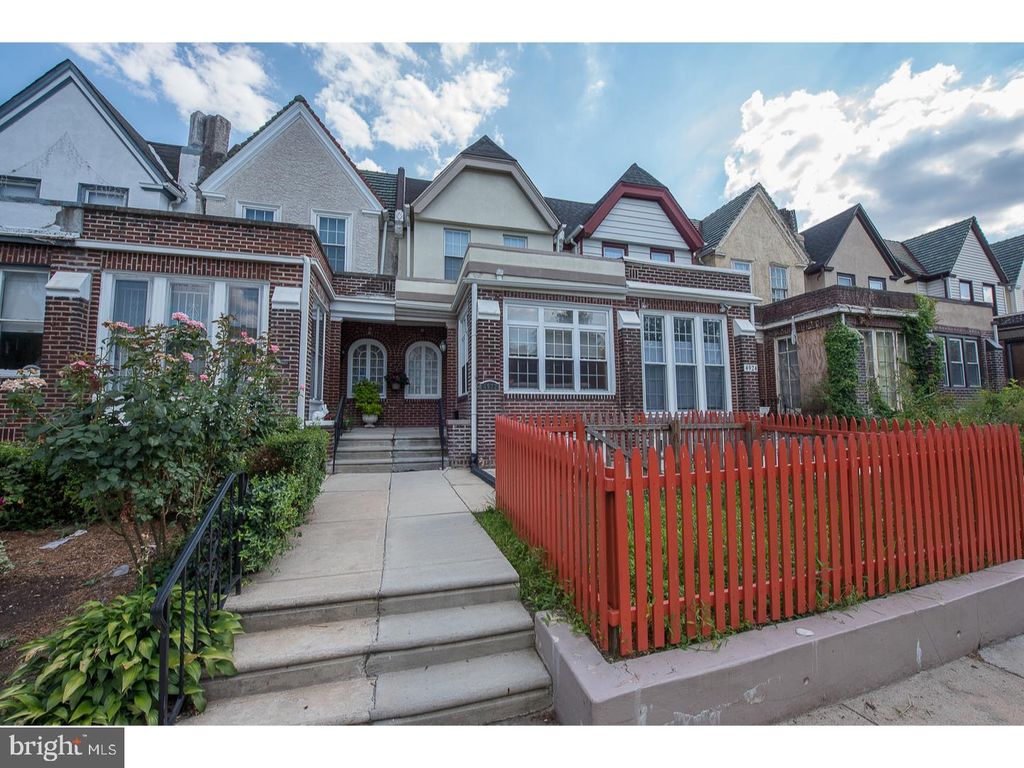 4922 PINE ST, PHILADELPHIA, PA 19143 — exterior