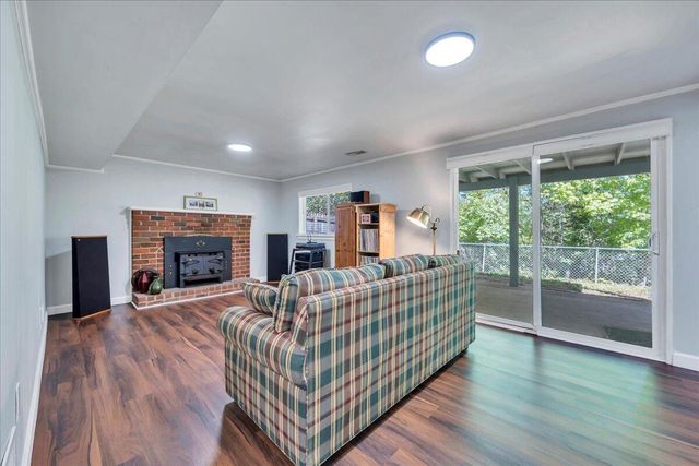3845 Kentland DR, Roanoke, VA 24018