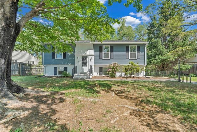 3845 Kentland DR, Roanoke, VA 24018