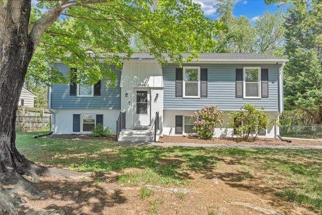 3845 Kentland DR, Roanoke, VA 24018