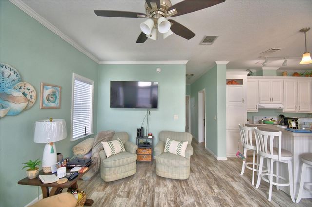 4925 CYPRESS GARDENS ROAD 100, Winter Haven, FL 33884