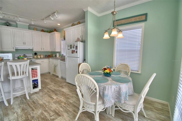 4925 CYPRESS GARDENS ROAD 100, Winter Haven, FL 33884
