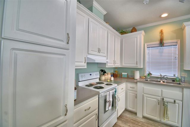 4925 CYPRESS GARDENS ROAD 100, Winter Haven, FL 33884