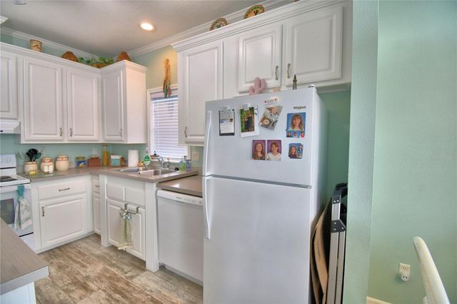 4925 CYPRESS GARDENS ROAD 100, Winter Haven, FL 33884